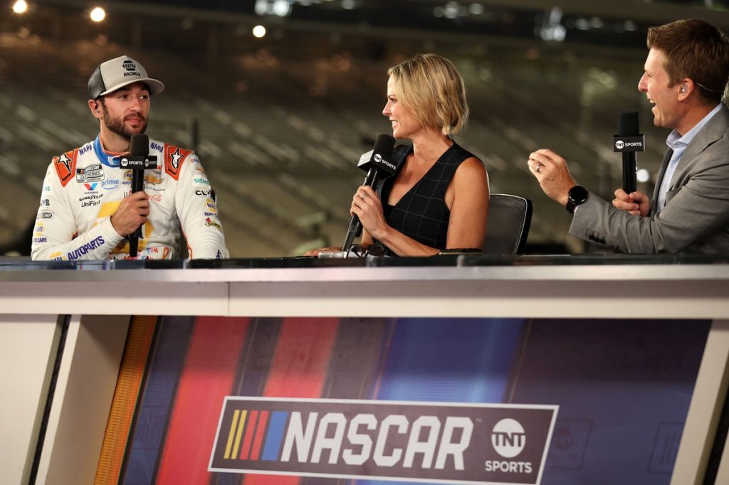 Де дивитися перегони Кубка NASCAR після закінчення трансляцій на Prime