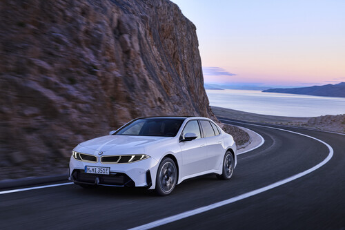 Друга “Нова Класса”: Повернення легенди від BMW