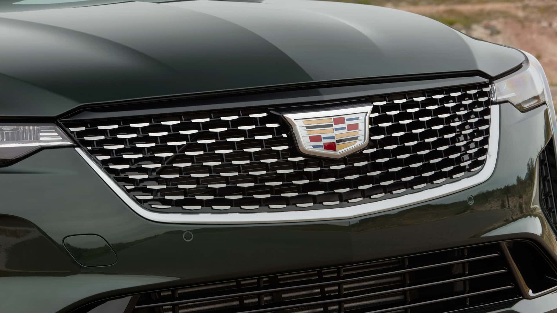 GM інвестує мільйони в нову модель Cadillac з бензиновим двигуном