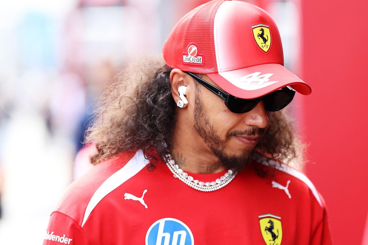 Льюіс Хемілтон помічений у рідкісному Ferrari на Фіорано