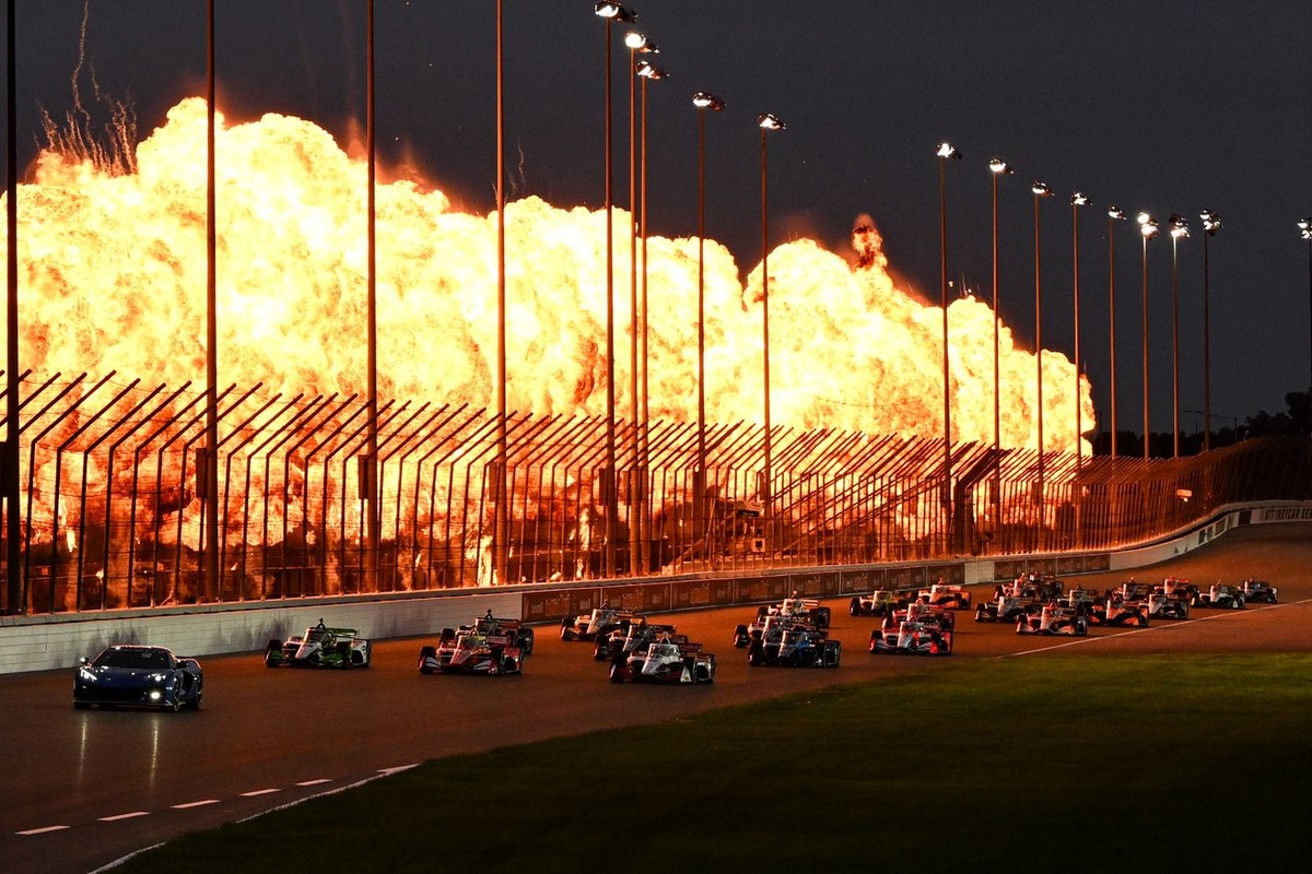 Переможці та програвші індікарських перегонів на трасі World Wide Technology Raceway
