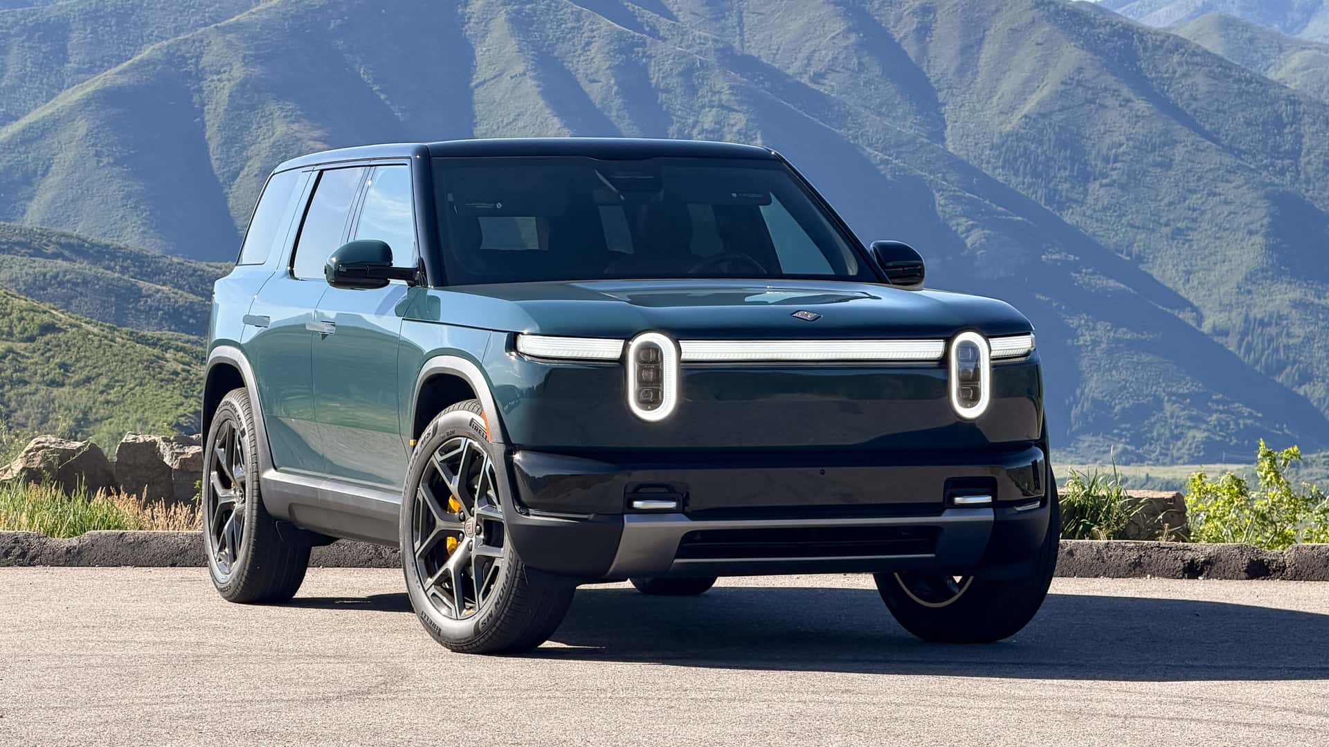 Rivian R2: унікальний аксесуар, про який конкуренти забули