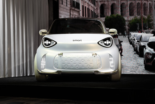 Smart 2 Returns with a New Design