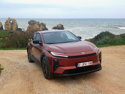 Toyota C-HR Plus вражає більше ніж очікувалося