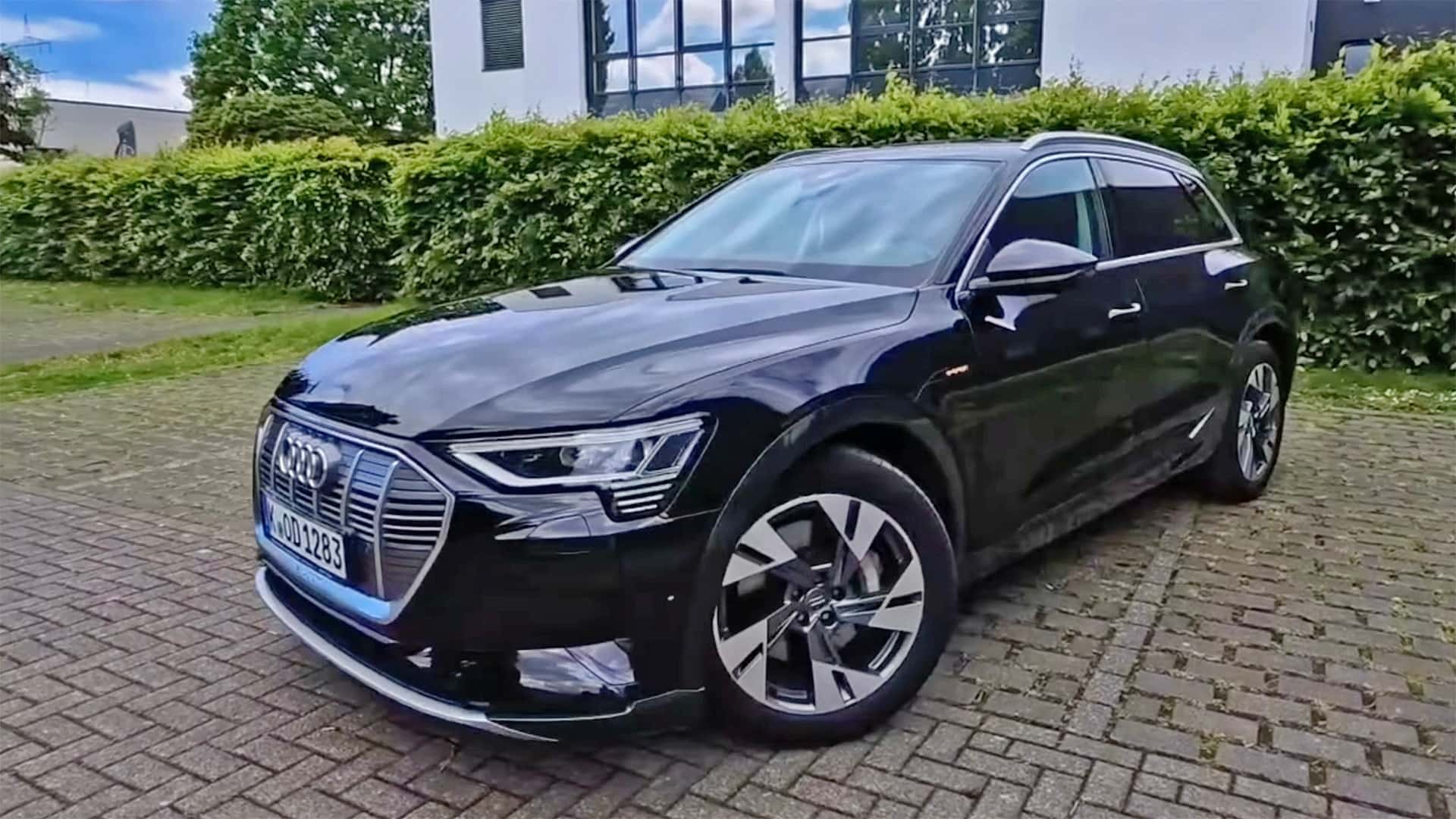 Вживаний Audi E-Tron: Втрата у вартості, але батарея вразила надійністю