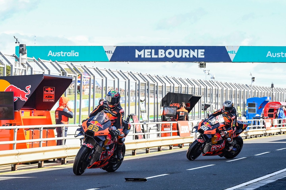 BMW планує об’єднати двох єдиних переможців MotoGP KTM у WSBK
