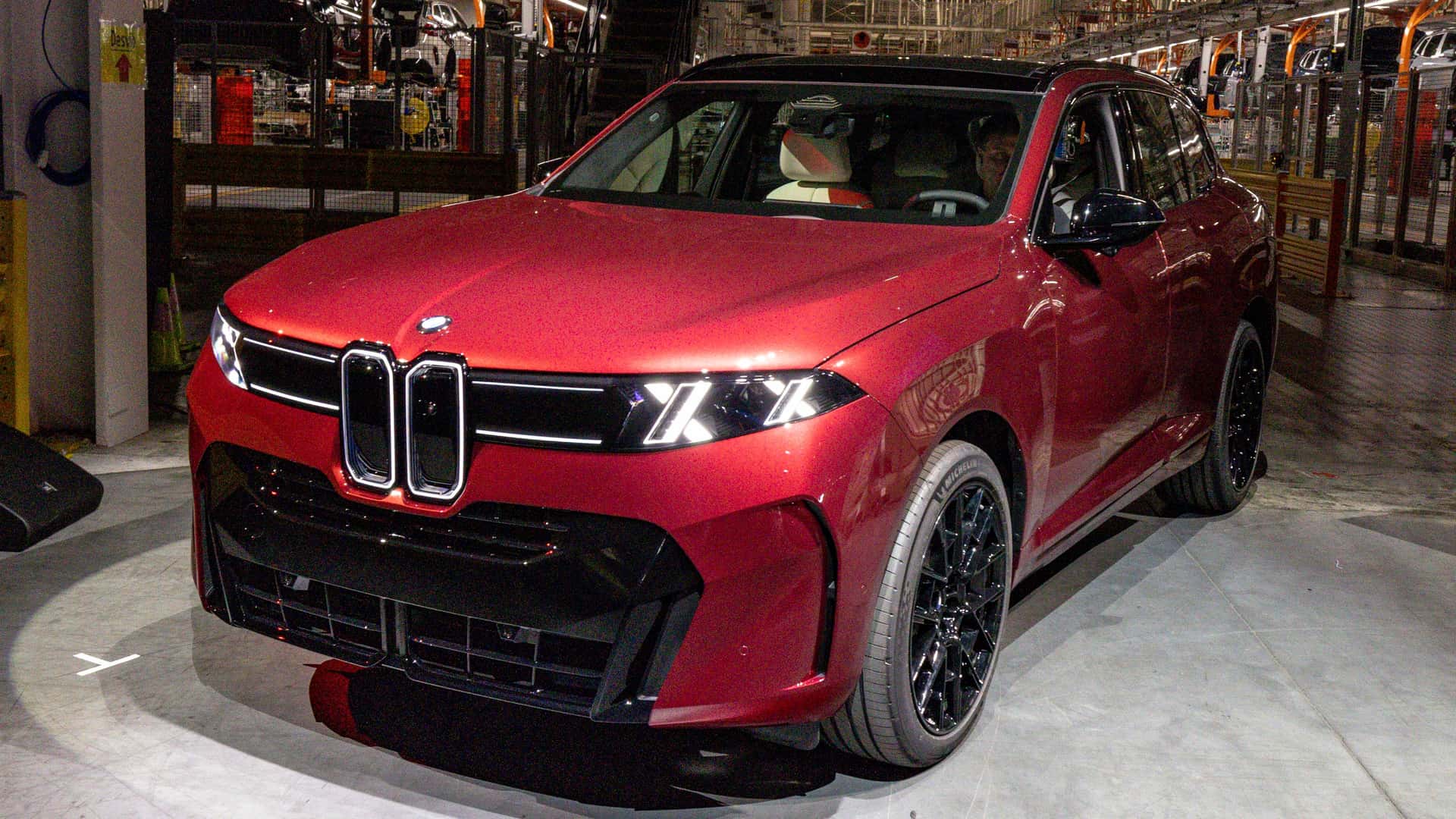 Довге майбутнє V8 двигуна від BMW