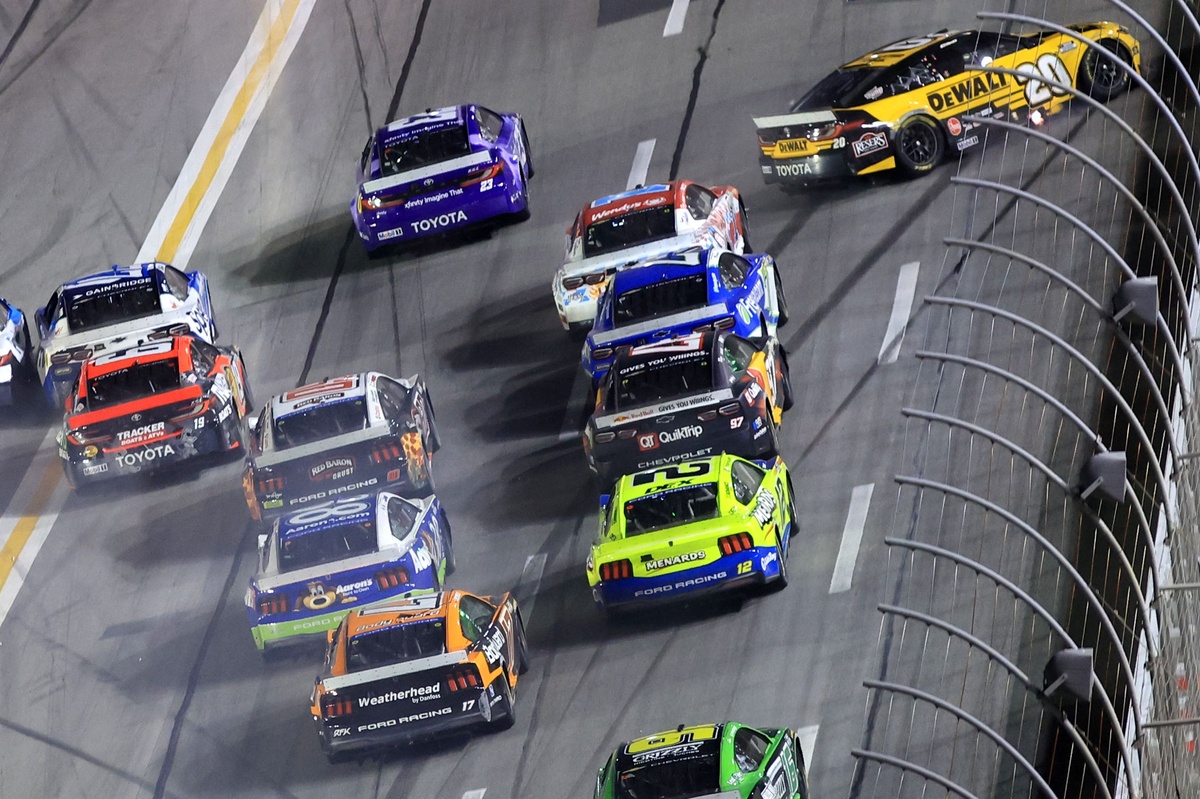 Нова Атланта NASCAR: трасa, створена для хаосу