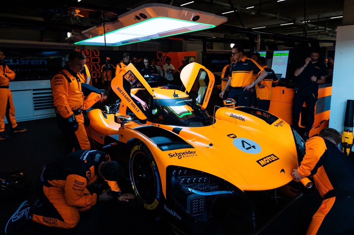 Останні новини про розвиток гіперкарів Ford та McLaren