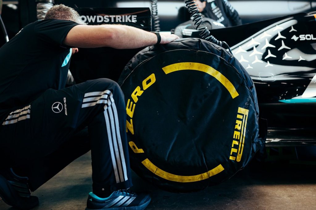 Pirelli розкриває важливість розвитку ободів та стилів водіння для шин Формули 1 2026 року