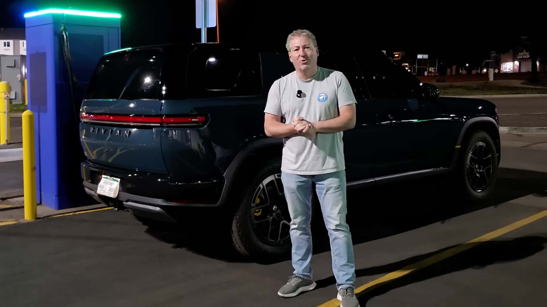Rivian R2 заряджається від 10% до 80% ще швидше, ніж заявляє виробник