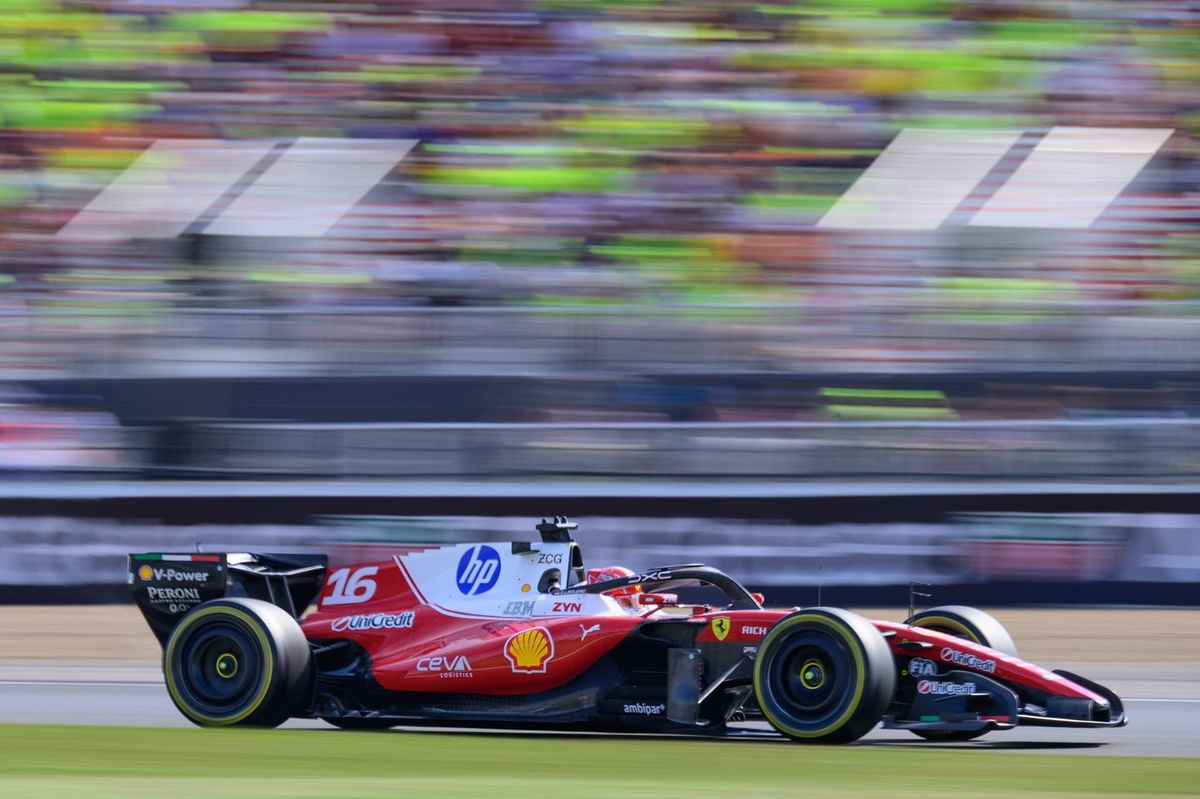 Шарль Леклер шукає рішення для автомобіля Ferrari 2026 року