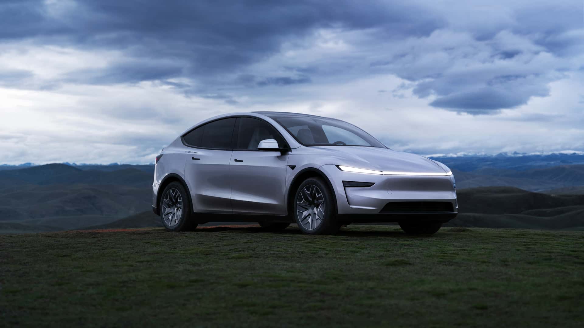 Tesla представила 6-місцеву Model Y L у США за $61,990