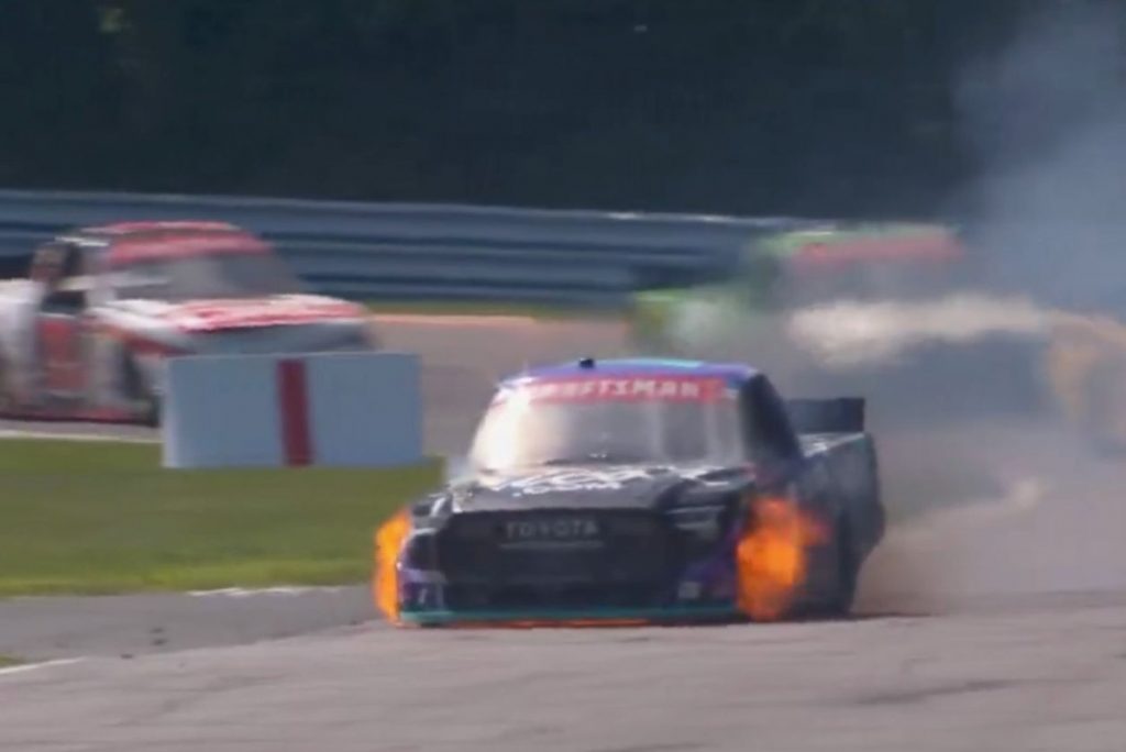 Томас Аннунціата потрапив до лікарні після пожежі в NASCAR Truck