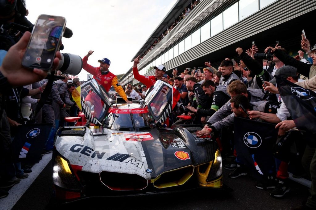 BMW перетворення з аутсайдера на претендента на титул WEC