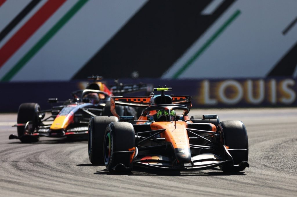 Чи може McLaren повторити шлях Red Bull з власним двигуном для F1