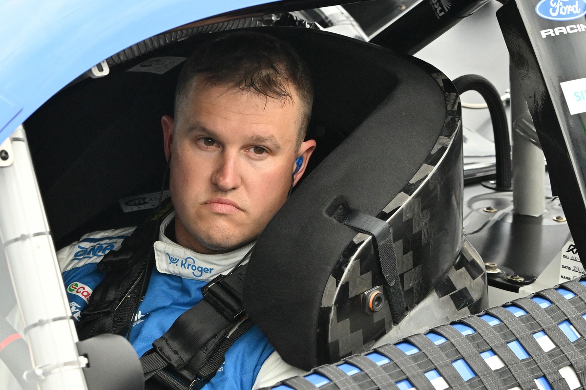 Два керівники команд NASCAR відсторонені після провалів інспекції в Айова