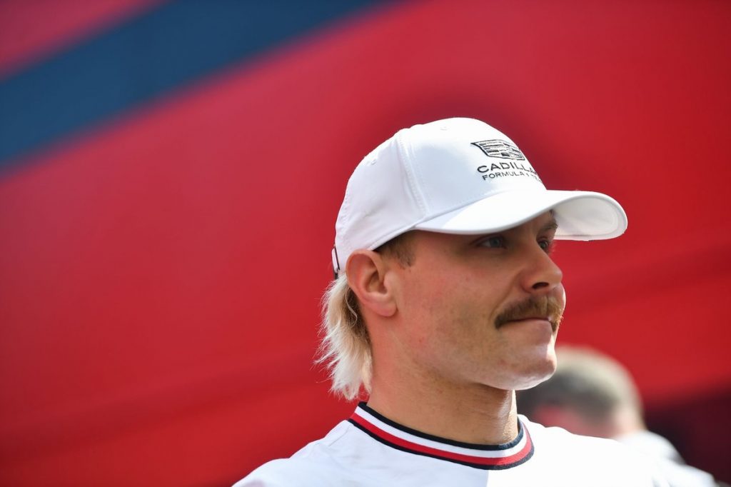 Guenther Steiner ставить під сумнів мотивацію Валттері Боттаса в Cadillac