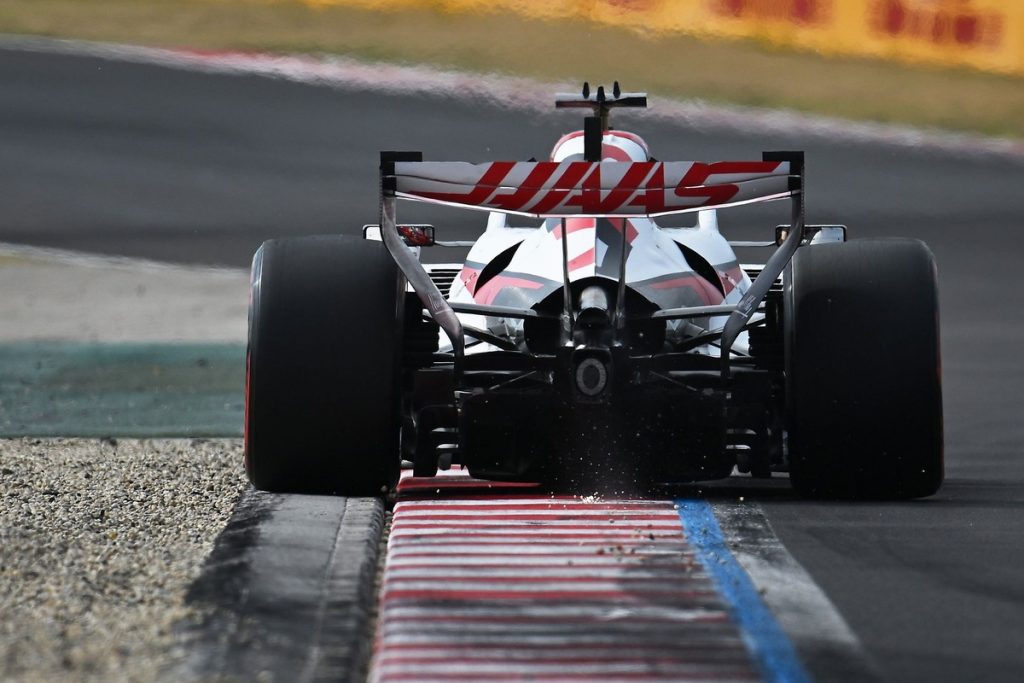 Haas завершує останнє тестування TPC в умовах зростаючої уваги до вибору водіїв на 2027 рік
