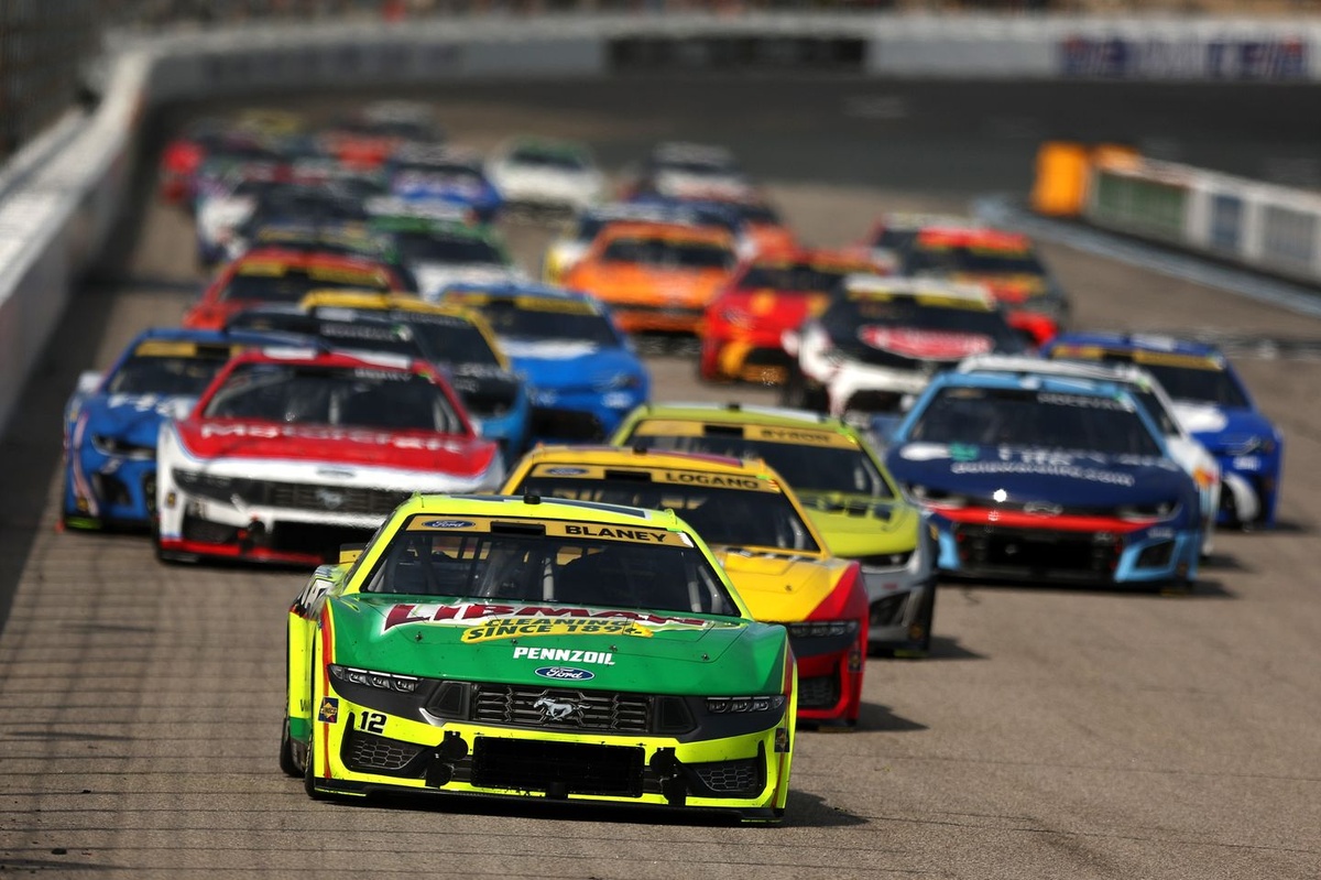 NASCAR змінює час початку гонки в Нью-Гемпширі через загрозу погоди