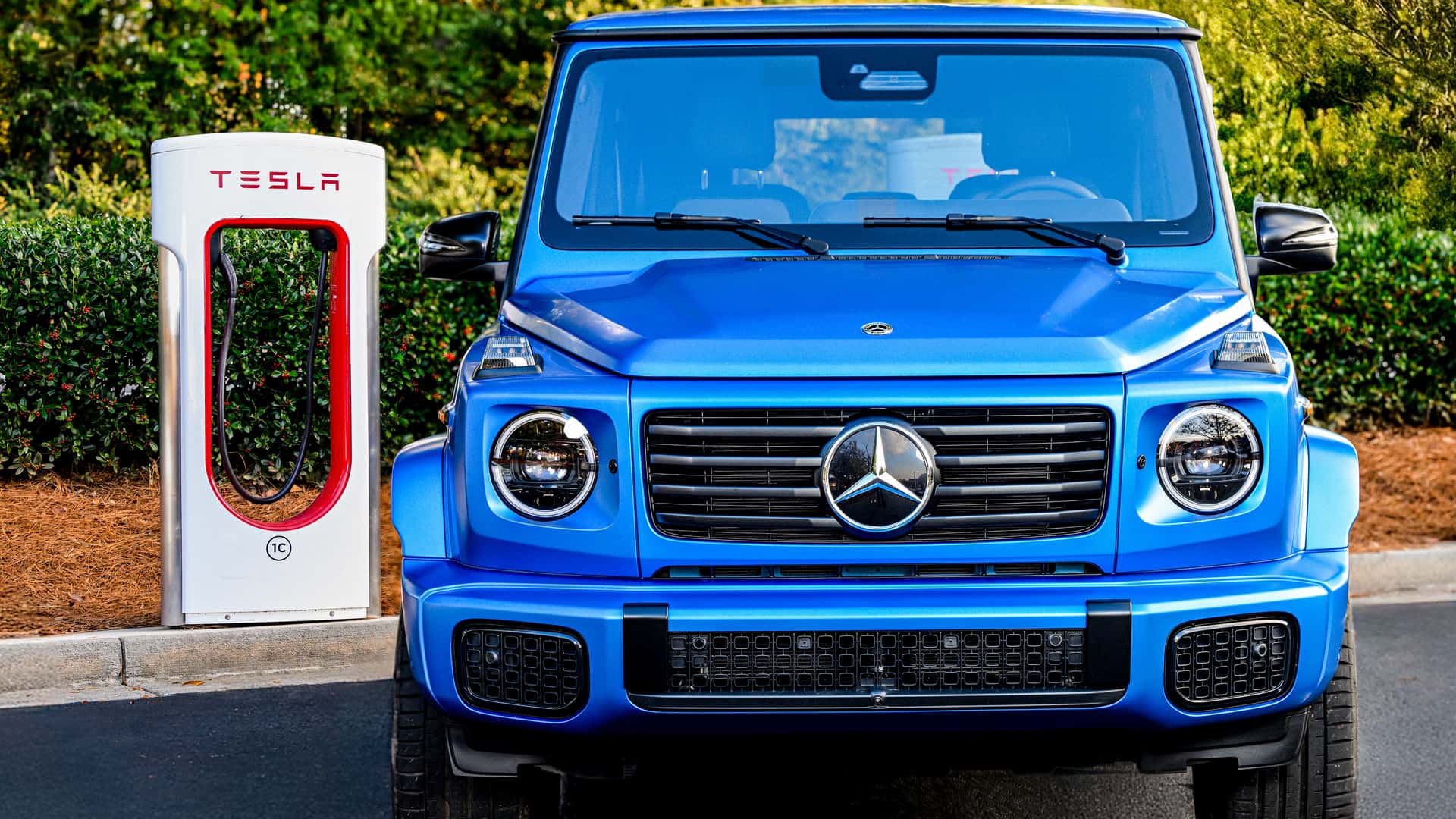Новий Mercedes G 580 EV 2027 року отримує NACS порт, збільшує автономність та пришвидшує заряджання