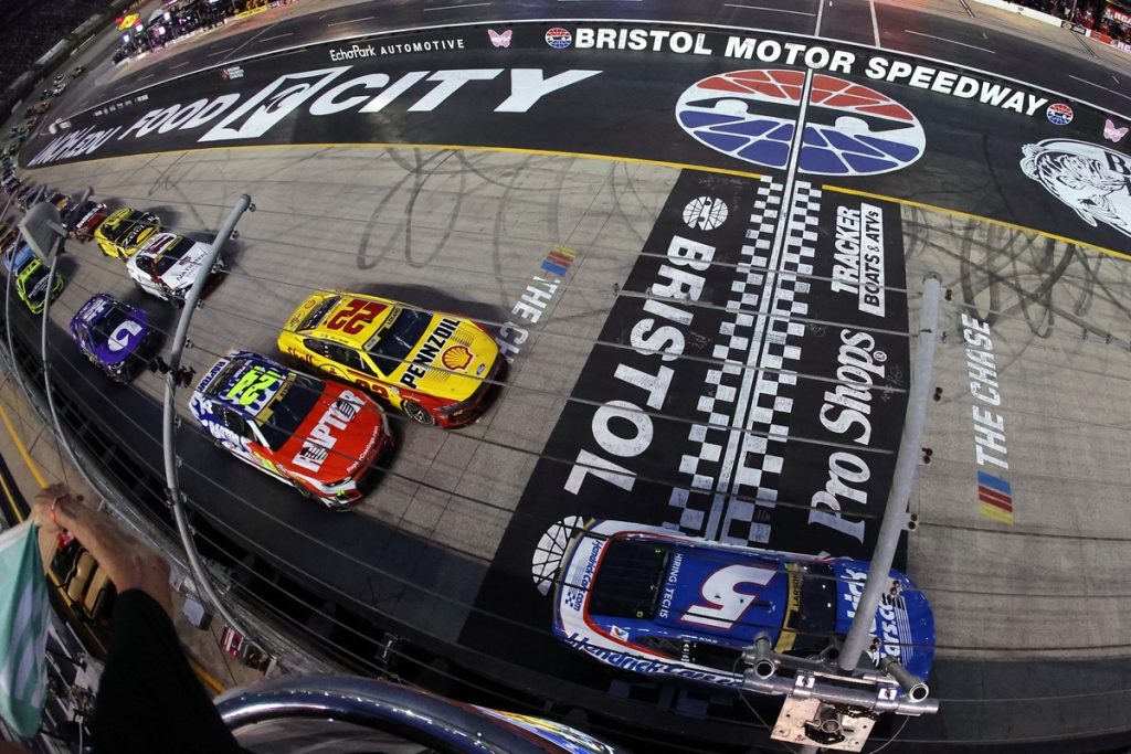 Точки в заліку NASCAR Cup після нічного гонки у Брістолі 2026 року
