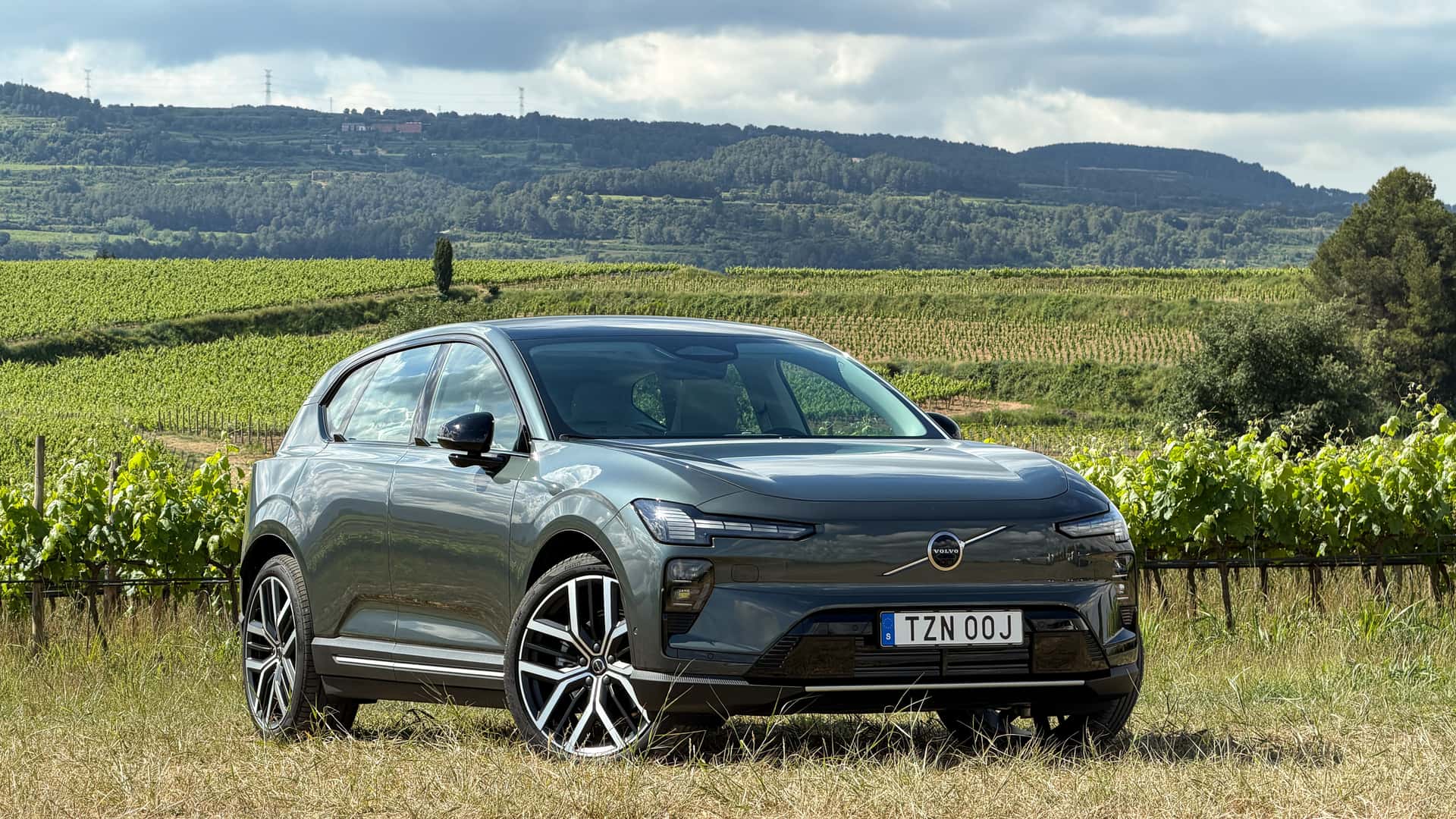 Volvo EX60 2027 демонструє вражаючий реальний пробіг, перевершуючи оцінки EPA