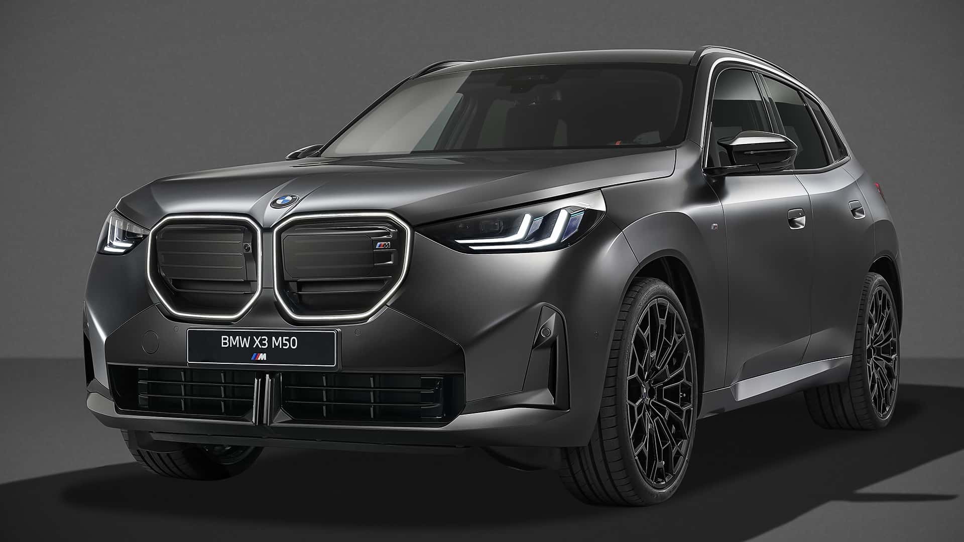 BMW X3 M50 xDrive: 437 к.с., чорні колеса, карбоновий інтер’єр та обробка з алькантари