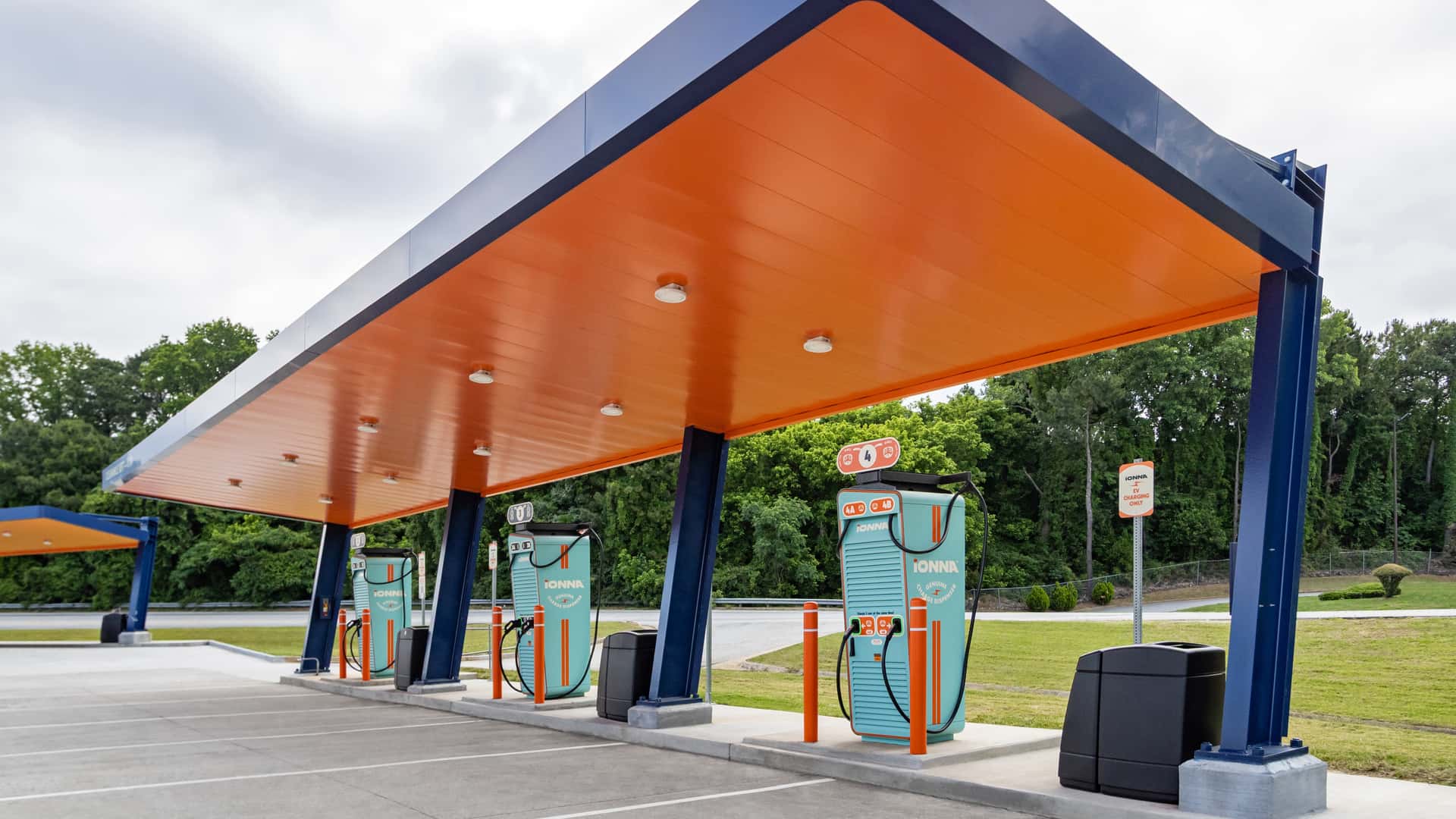 Іоанна прагне навчити автодилерів продавати електромобілі