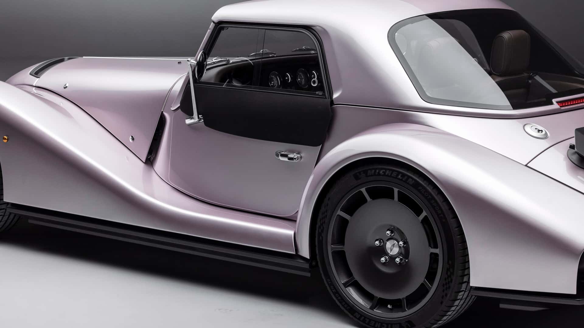Morgan дозволяє 50 клієнтам створити власний спортивний автомобіль