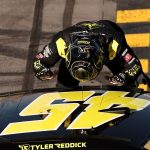Тайлер Реддік здобуває перемогу в NASCAR Cup у Феніксі після аварії Кайла Ларсона
