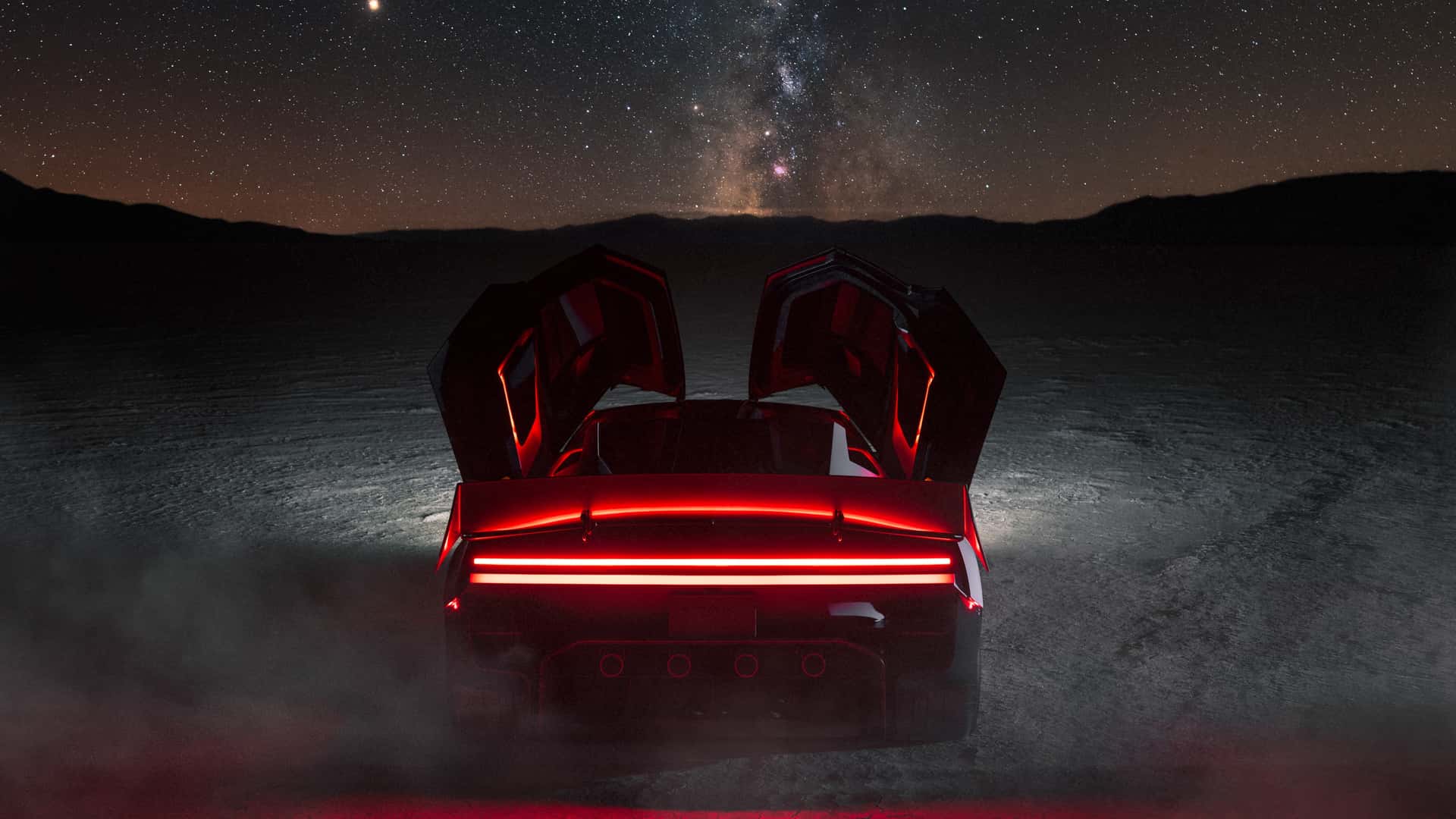 Tesla Roadster Boasts Over 1 MW Power